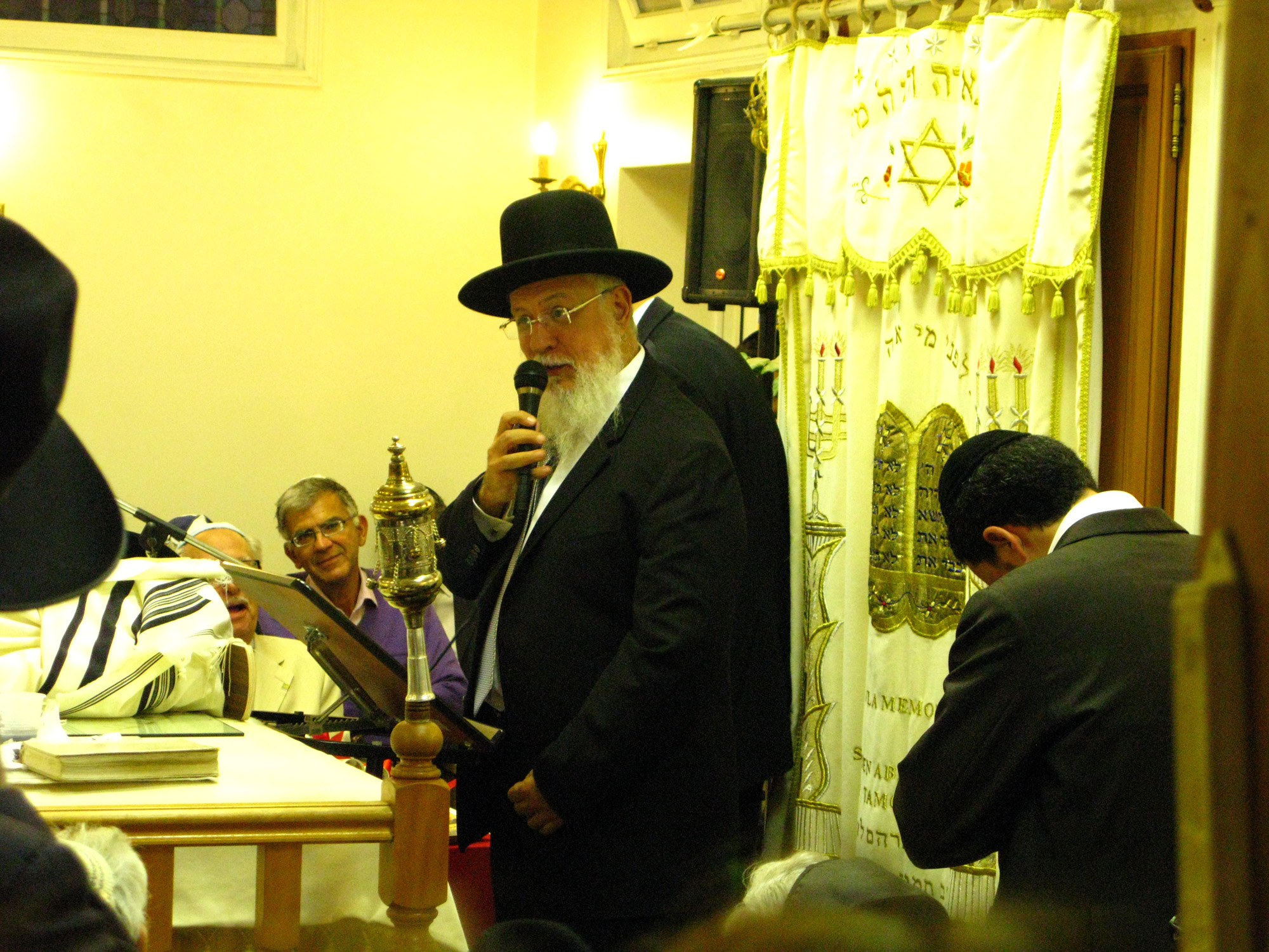 Hakhnassat Sefer Torah avec Rav Yossef Sitruk, Beth haketiva
