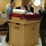 Hakhnassa Sefer Torah Monaco Rav Tordjman et Rav Lasry bis Beth Haketiva